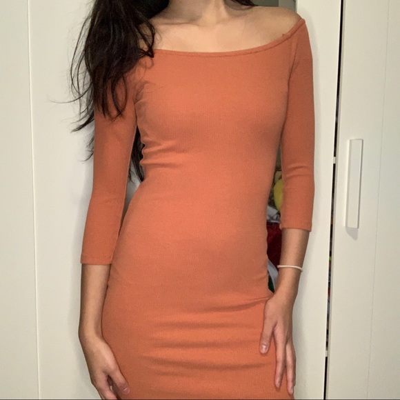 Coral 3/4 Sleeve Ribbed Off Shoulder Bodycon Dress - Picture 4 of 10
